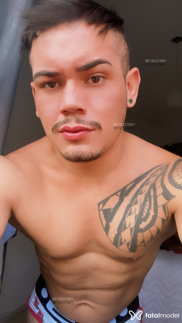 Acompanhante homem morena (o) de olhos castanhos em Virtual - Aslam Daniel