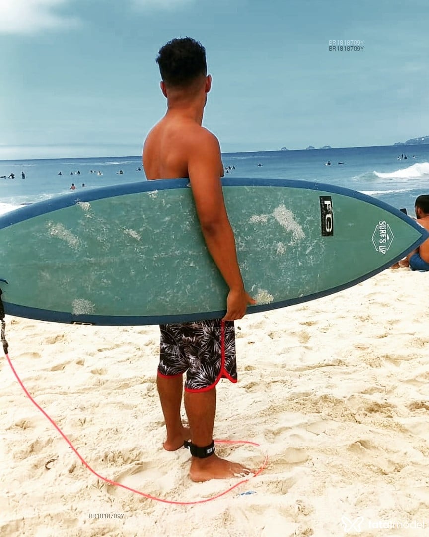 Acompanhante homem com cabelo castanho de olhos pretos em Rio de Janeiro - Kaique Anjos