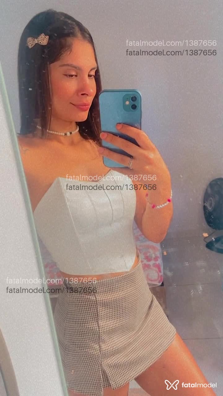 Acompanhante mulher com cabelo castanho de olhos castanhos - Vitória Acompanhante mulher com cabelo castanho de olhos castanhos - Vitória