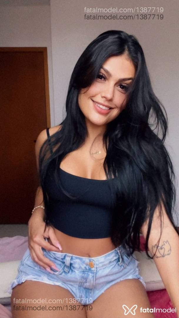 Acompanhante mulher com cabelo castanho de olhos castanhos - Julia