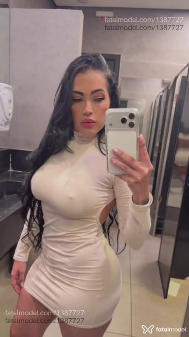 Acompanhante mulher morena (o) de olhos castanhos em São José dos Campos Acompanhante mulher morena (o) de olhos castanhos em São José dos Campos - Rafaella