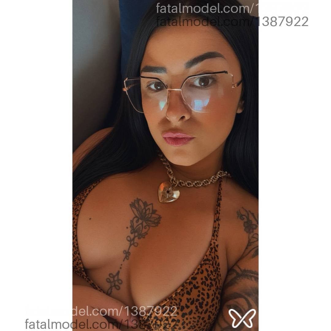 Acompanhante mulher morena (o) de olhos mel - Andressa