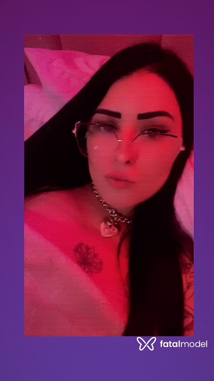 Acompanhante mulher morena (o) de olhos mel - Andressa