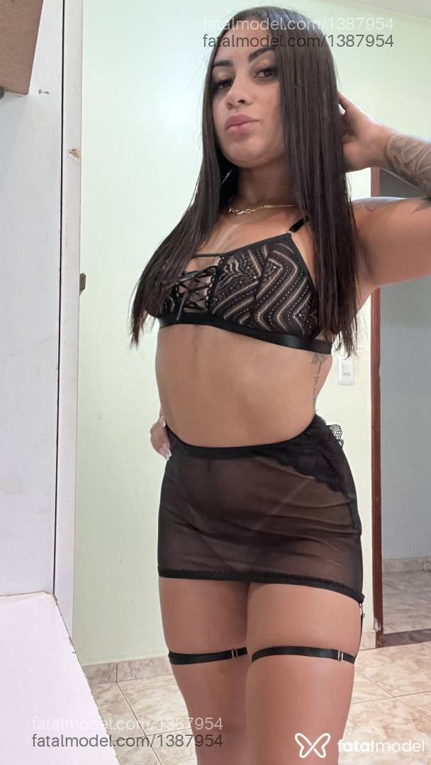Acompanhante mulher morena (o) de olhos castanhos - Izabella Lins