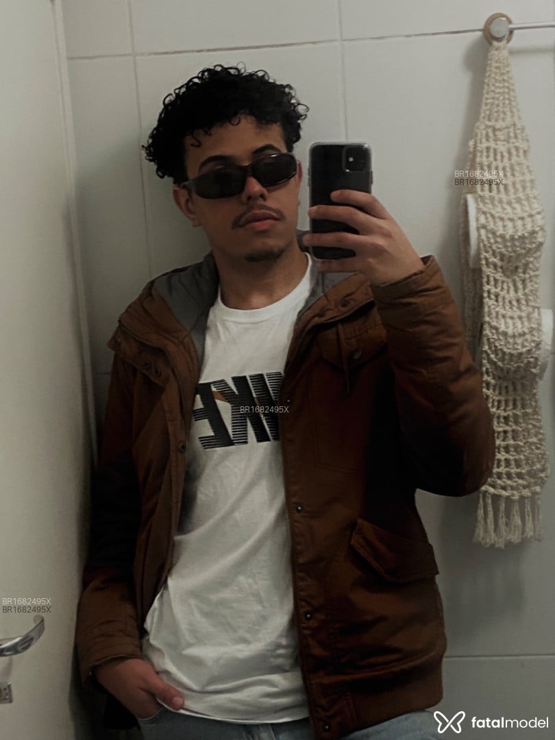 Acompanhante homem morena (o) de olhos castanhos em São Paulo - Gabriel