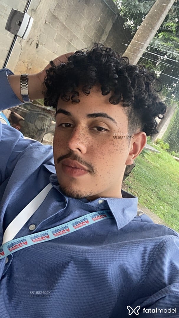 Acompanhante homem morena (o) de olhos castanhos em São Paulo - Gabriel