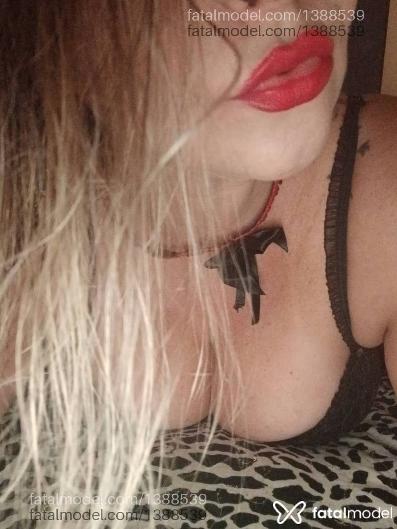 Acompanhante mulher loira (o) de olhos mel em Santa Maria - Mmanu