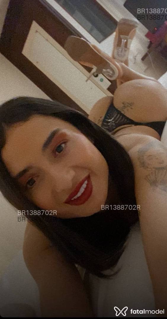 Acompanhante travesti com cabelo castanho de olhos castanhos em São Paulo - Bruna