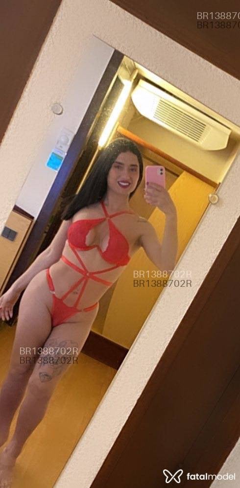 Acompanhante travesti com cabelo castanho de olhos castanhos em São Paulo - Bruna
