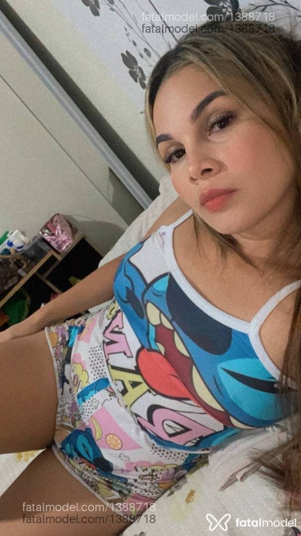 Acompanhante mulher loira (o) de olhos pretos - ANNA VILA