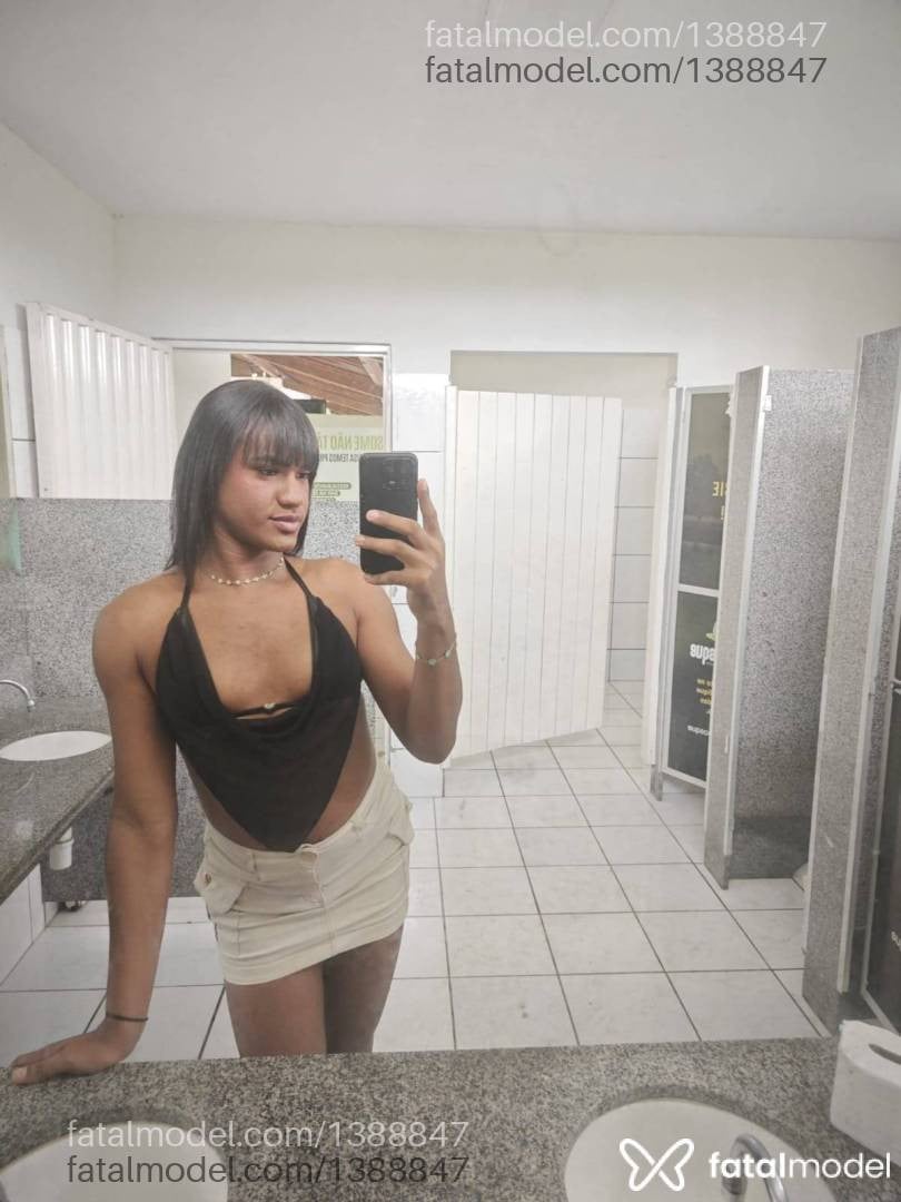 Acompanhante travesti morena (o) de olhos castanhos - NICOLLY