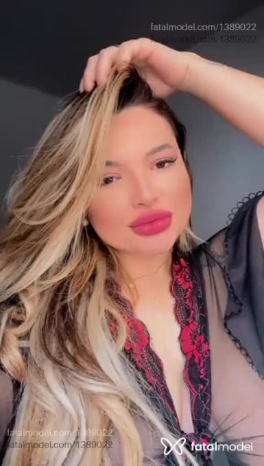 Acompanhante mulher loira (o) de olhos castanhos em Ijuí - Bianca Martinelli