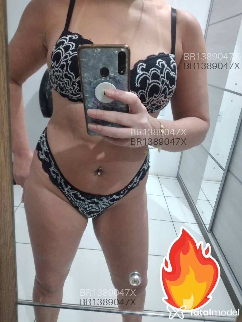 Acompanhante mulher ruiva (o) de olhos castanhos em Concórdia Acompanhante mulher ruiva (o) de olhos castanhos em Concórdia - Bruna Benelli