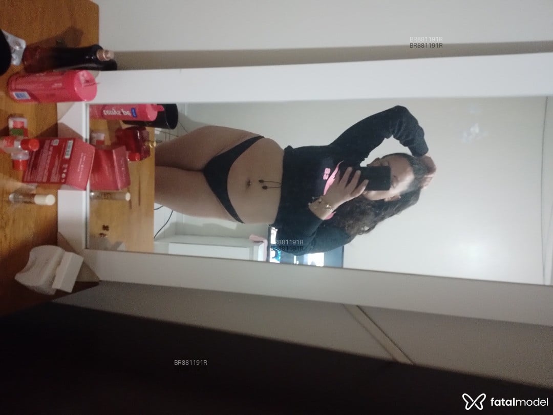 Acompanhante mulher com cabelo castanho de olhos pretos em Toledo - Andreia