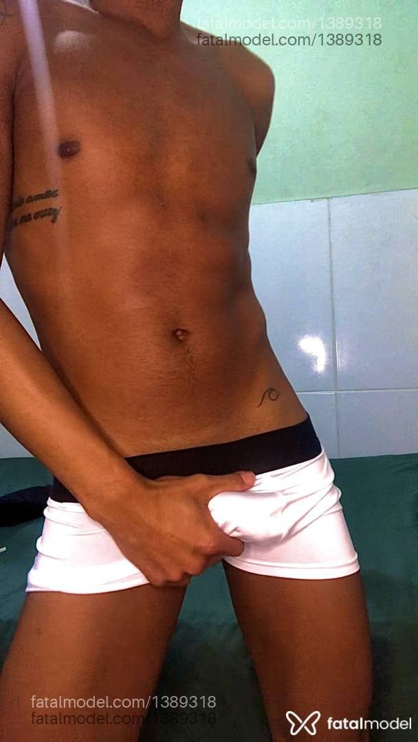 Acompanhante homem morena (o) de olhos castanhos - Gael Vincent