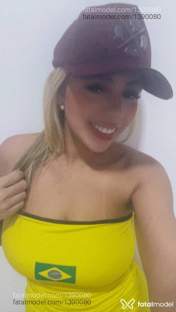 Acompanhante mulher loira (o) de olhos castanhos em Capim Grosso - Sabrina Mota