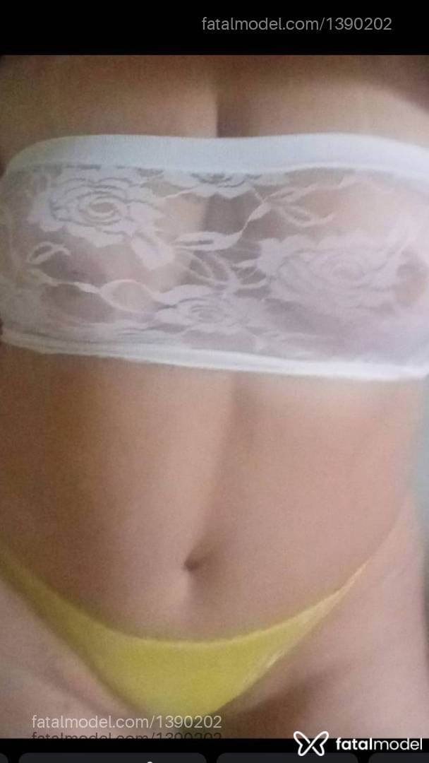 Acompanhante mulher com cabelo castanho de olhos castanhos - Raquel