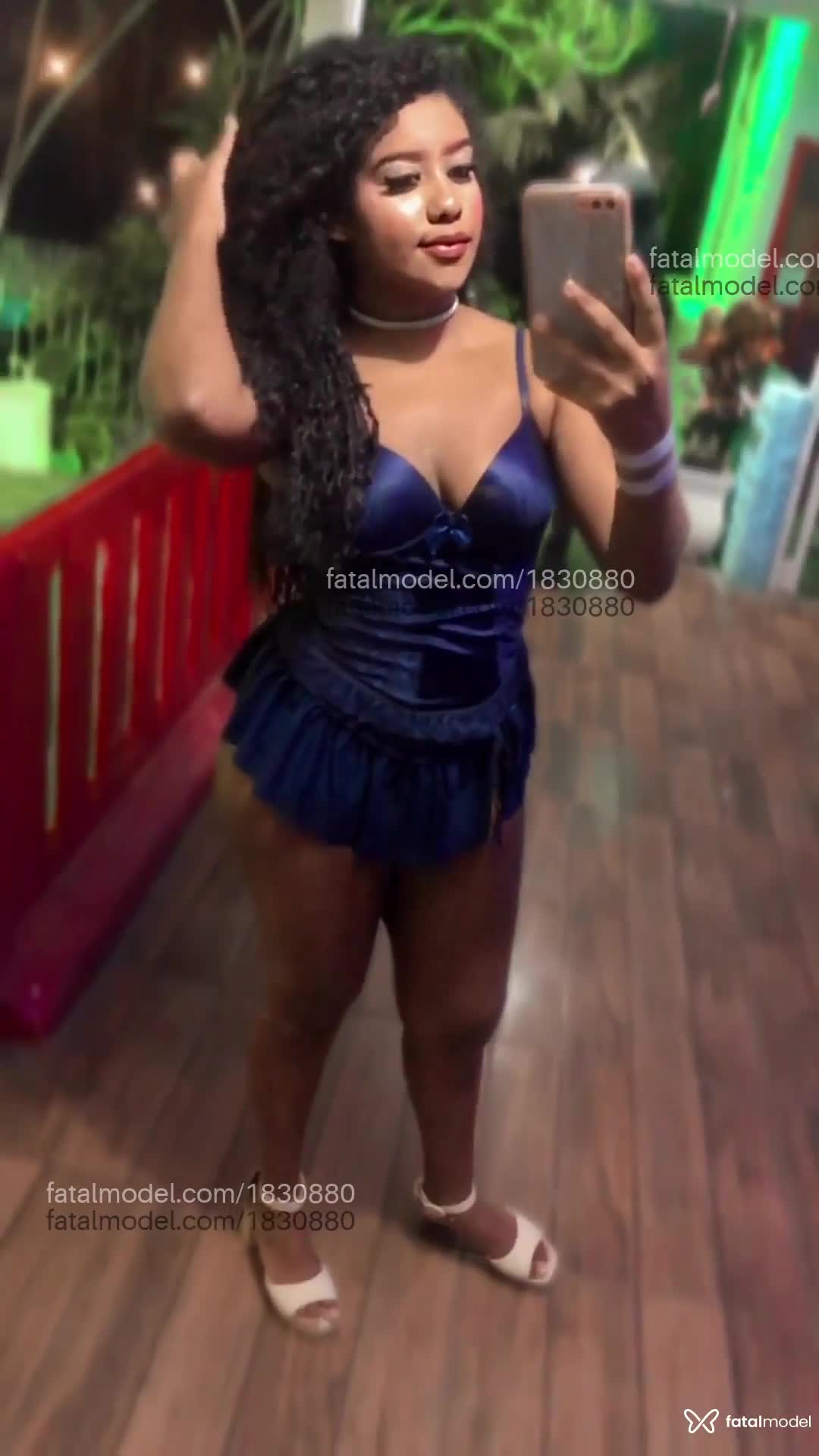 Acompanhante mulher morena (o) de olhos pretos em São Paulo Acompanhante mulher morena (o) de olhos pretos em São Paulo - Alyta Prethusca