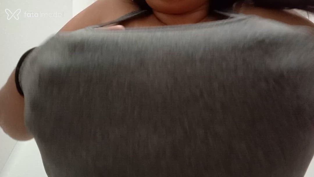 Acompanhante mulher morena (o) de olhos castanhos - Bruna Tetuda