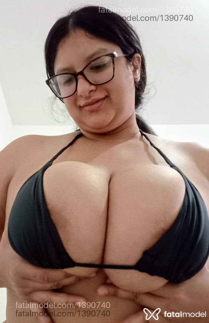Acompanhante mulher morena (o) de olhos castanhos em Virtual - Bruna Tetuda