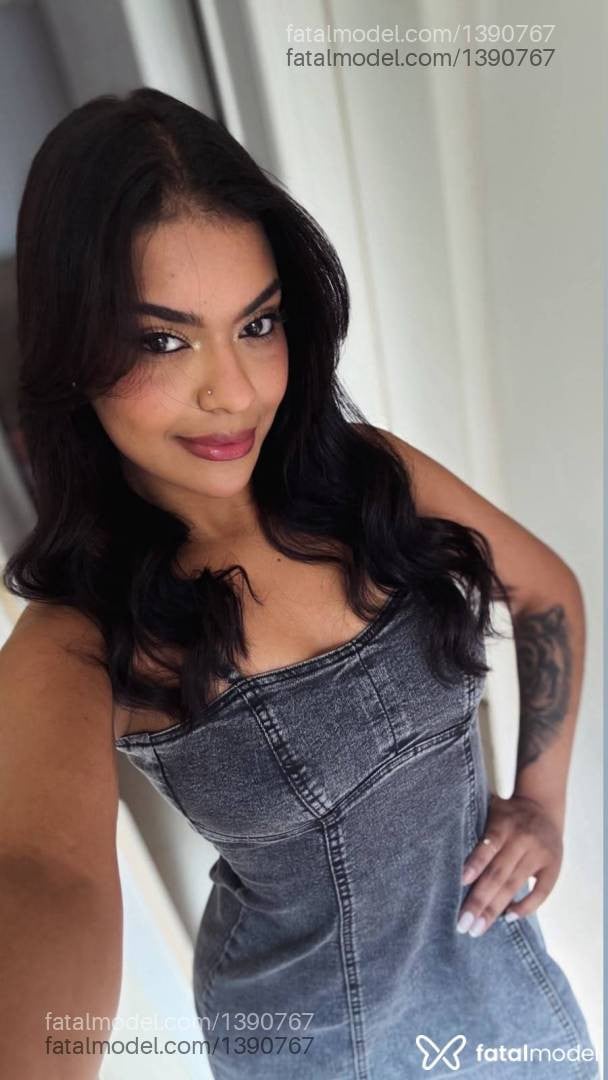 Acompanhante mulher morena (o) de olhos castanhos em Três Pontas - Lorena Sanches