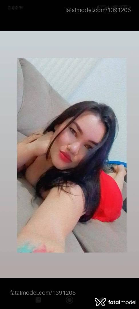 Acompanhante mulher com cabelo castanho de olhos castanhos em Itajaí - BETINA SUZUKI
