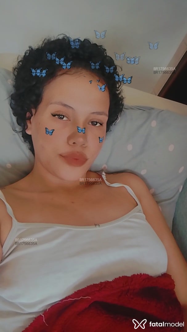 Acompanhante mulher com cabelo castanho de olhos castanhos em Itajaí Acompanhante mulher com cabelo castanho de olhos castanhos em Itajaí - Bruninha