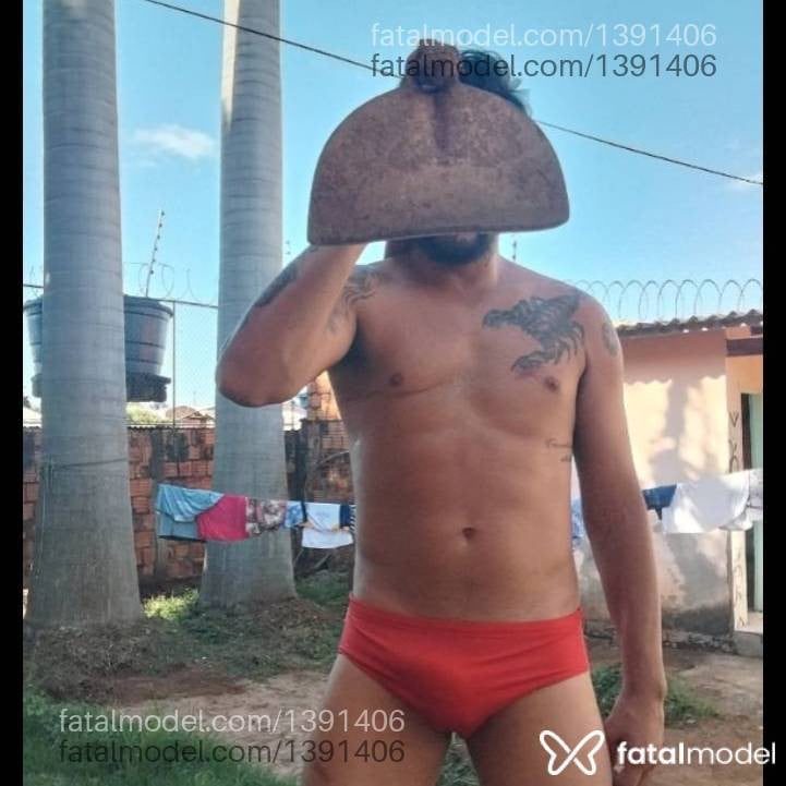 Acompanhante homem com cabelo castanho de olhos pretos - BrunoLucco