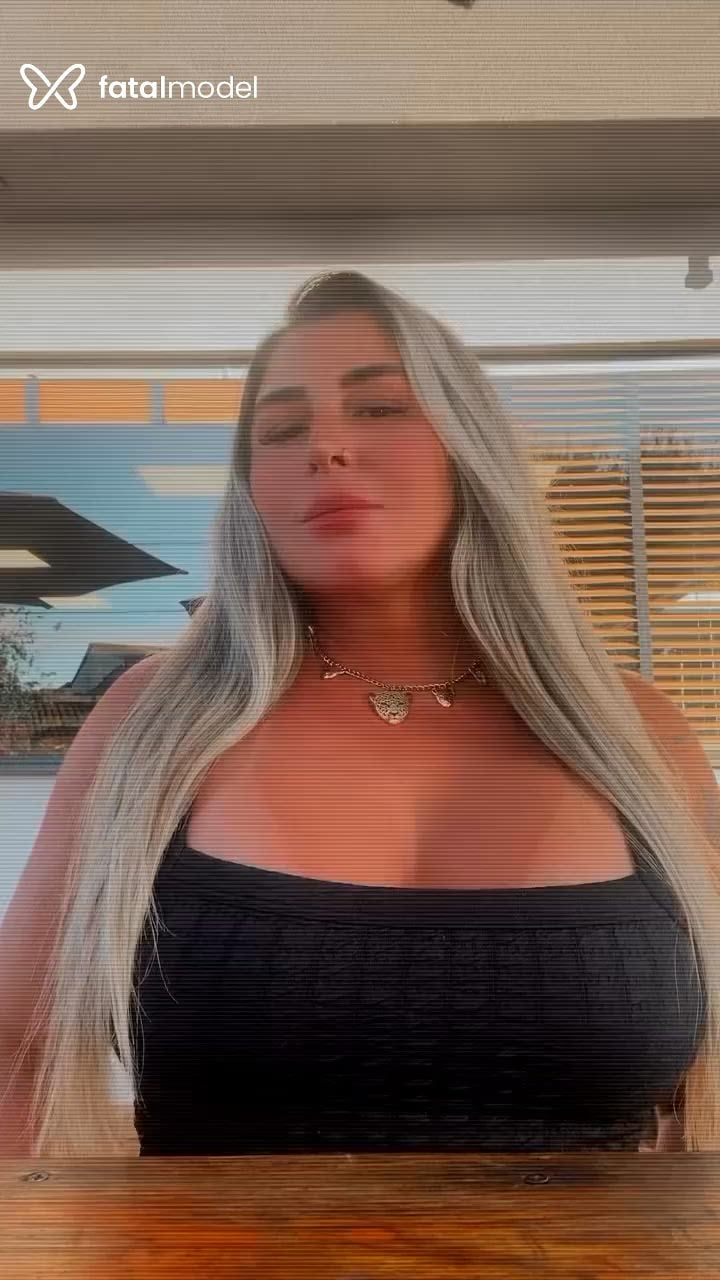Acompanhante mulher loira (o) de olhos castanhos - BABI MILANNO Acompanhante mulher loira (o) de olhos castanhos - BABI MILANNO