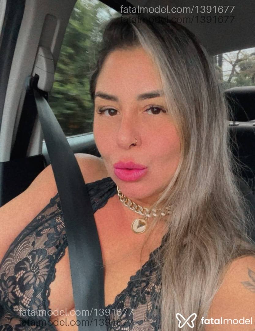 Acompanhante mulher loira (o) de olhos castanhos - BABI MILANNO