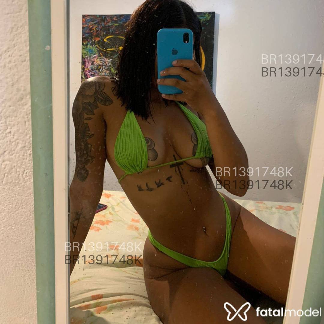 Acompanhante mulher morena (o) de olhos castanhos em Virtual - Kênia Oliver