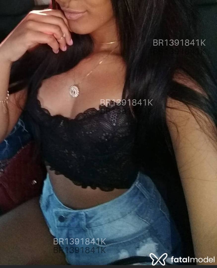 Acompanhante mulher morena (o) de olhos castanhos em Macaé - Bruninha salim
