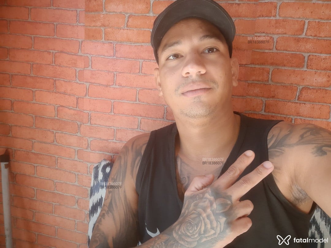 Acompanhante homem morena (o) de olhos castanhos em Santo André - Jonas