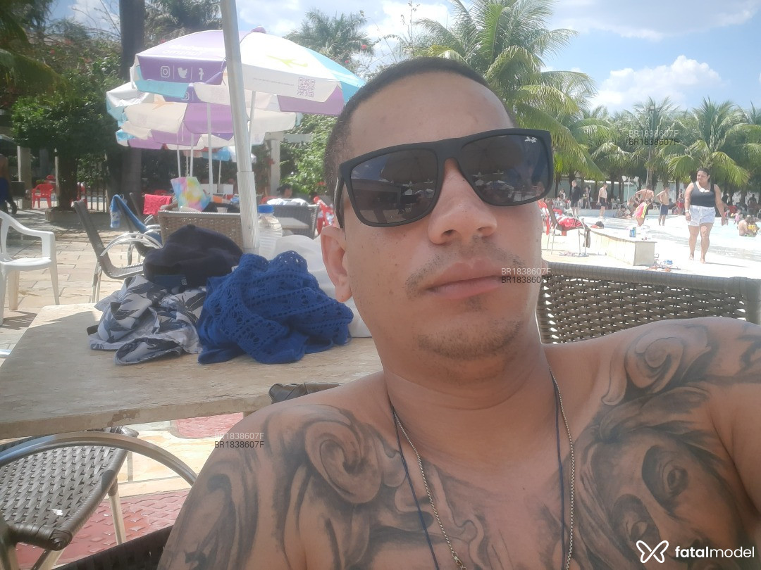 Acompanhante homem morena (o) de olhos castanhos em Santo André - Jonas