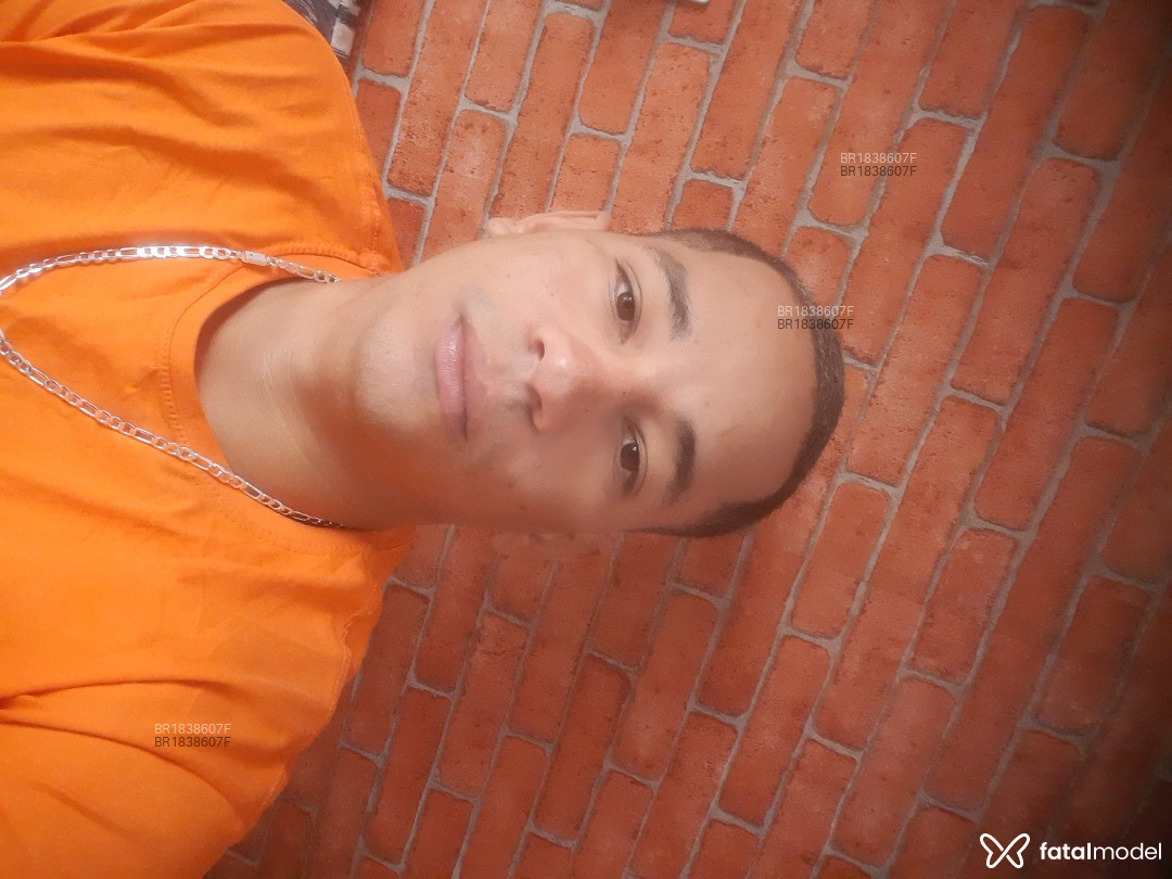 Acompanhante homem morena (o) de olhos castanhos em Santo André - Jonas