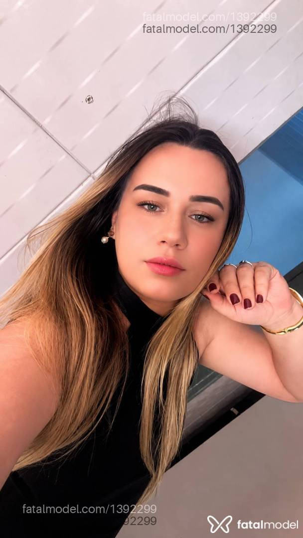 Acompanhante mulher trans loira (o) de olhos verdes - Samy Shimada Acompanhante mulher trans loira (o) de olhos verdes - Samy Shimada