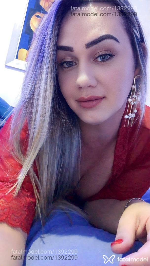 Acompanhante mulher trans loira (o) de olhos verdes - Samy Shimada