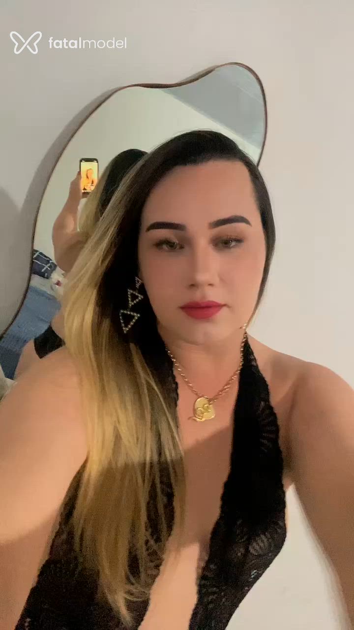 Acompanhante mulher trans loira (o) de olhos verdes - Samy Shimada