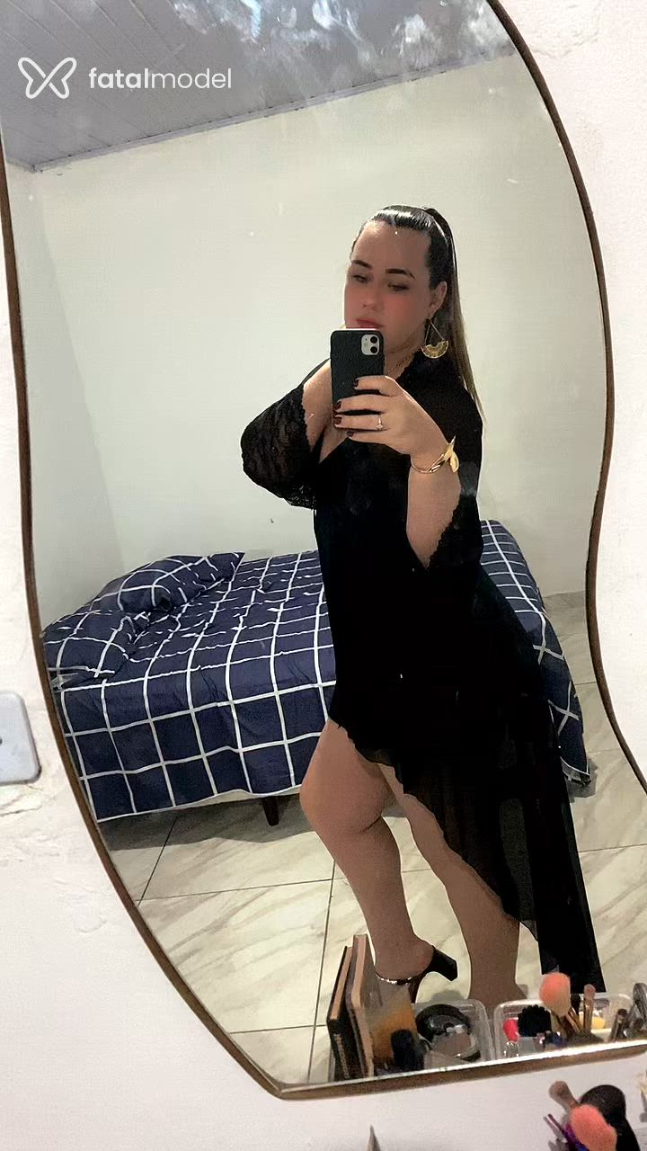 Acompanhante mulher trans loira (o) de olhos verdes - Samy Shimada Acompanhante mulher trans loira (o) de olhos verdes - Samy Shimada