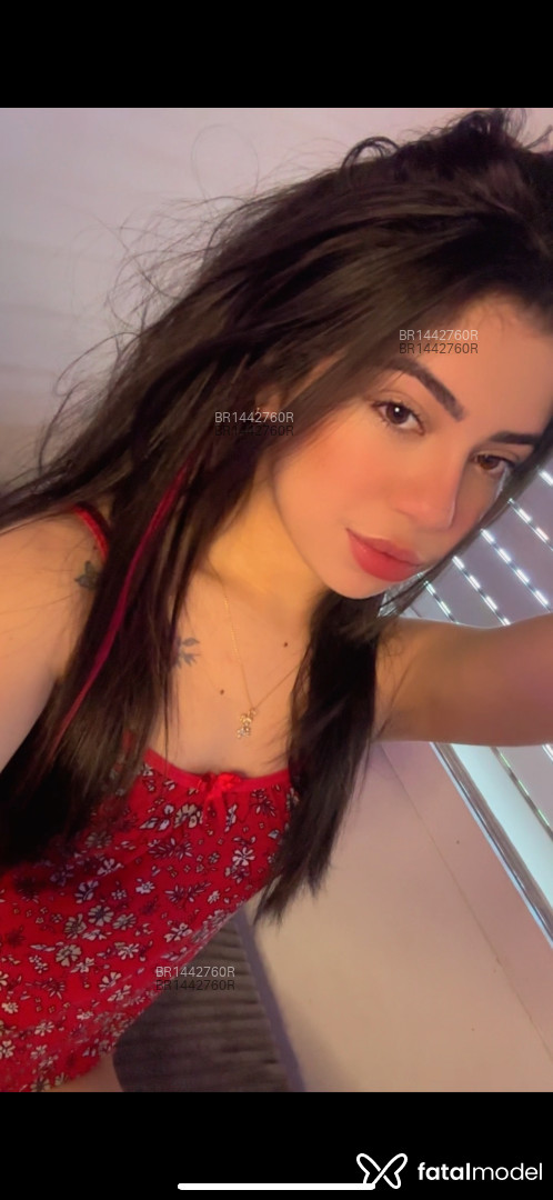 Acompanhante mulher com cabelo castanho de olhos castanhos em Virtual - Mel Roux
