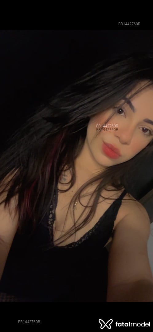 Acompanhante mulher com cabelo castanho de olhos castanhos em Virtual - Mel Roux
