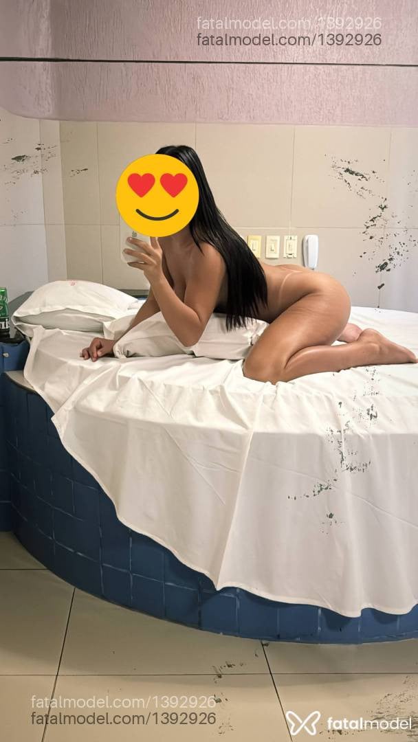 Acompanhante mulher morena (o) de olhos castanhos - Melissa