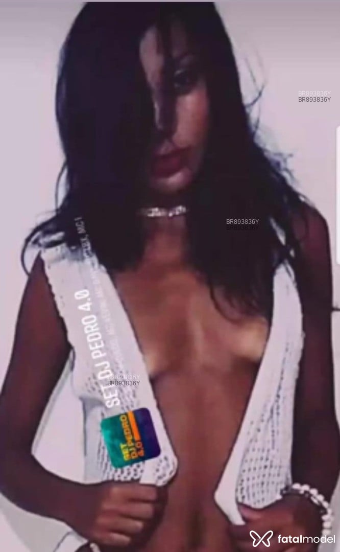 Acompanhante mulher morena (o) de olhos castanhos em Guarapari - Bruna matos