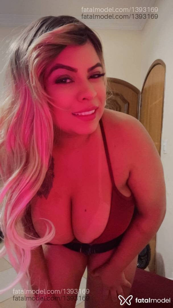 Acompanhante mulher com cabelo castanho de olhos castanhos - Kabulosa