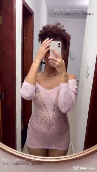 Acompanhante mulher com cabelo castanho de olhos castanhos - Antonella Acompanhante mulher com cabelo castanho de olhos castanhos - Antonella