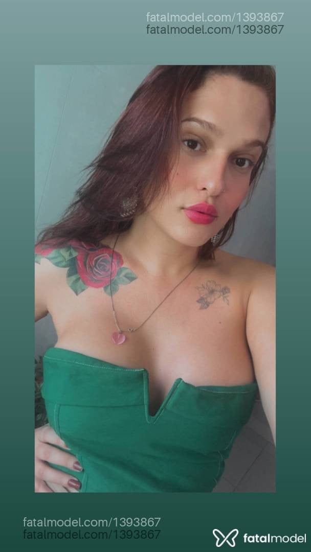 Acompanhante mulher trans com cabelo castanho de olhos castanhos em Anápolis - Luana Rodrigues