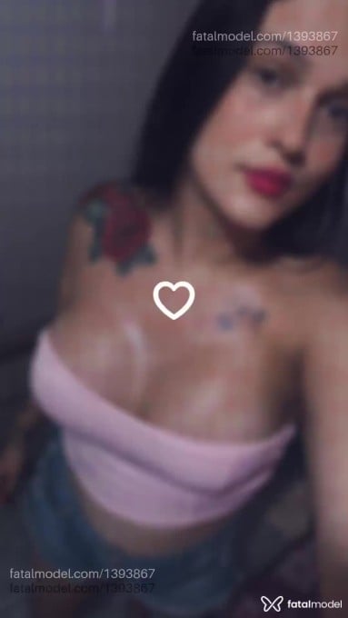 Acompanhante mulher trans com cabelo castanho de olhos castanhos em Anápolis - Luana Rodrigues