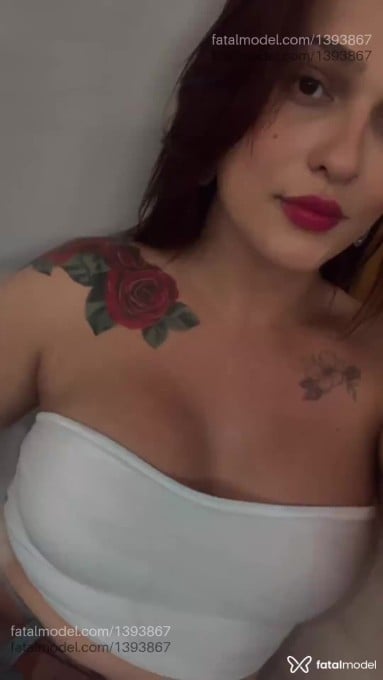 Acompanhante mulher trans com cabelo castanho de olhos castanhos em Anápolis - Luana Rodrigues