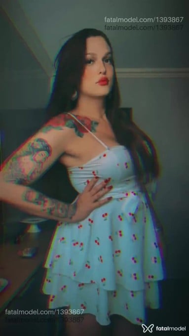 Acompanhante mulher trans com cabelo castanho de olhos castanhos em Anápolis - Luana Rodrigues