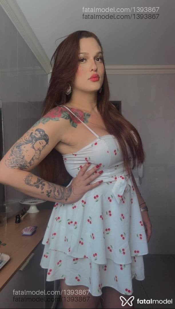 Acompanhante mulher trans com cabelo castanho de olhos castanhos em Anápolis - Luana Rodrigues